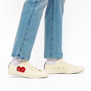 COMME DES GARÇON PLAY CONVERSE Sneakers